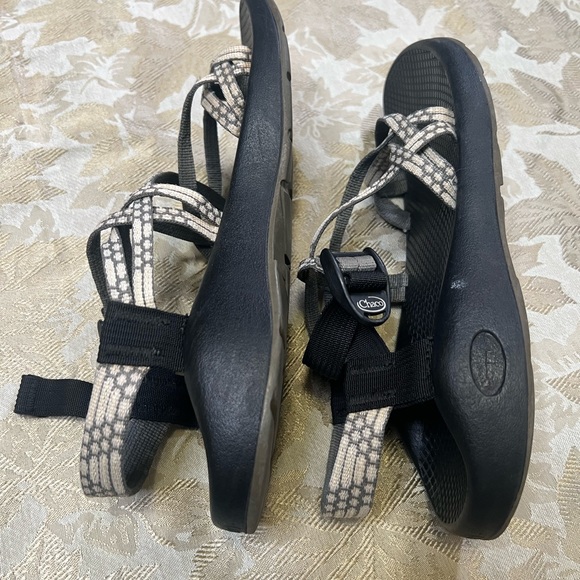Size 10 chaco sandals - Picture 5 of 7